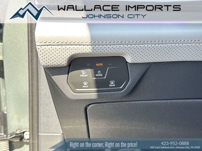 2024 Volkswagen Atlas 2.0T Peak Edition SEL