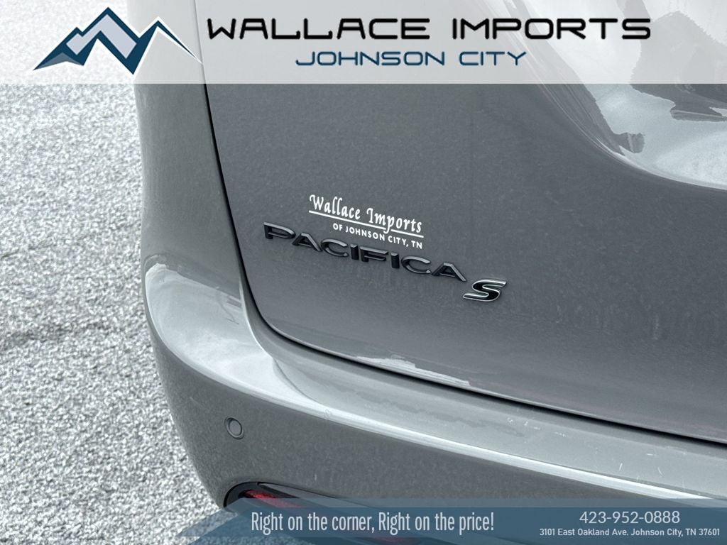2023 Chrysler Pacifica Touring L