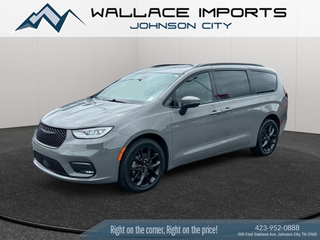 2023 Chrysler Pacifica Touring L