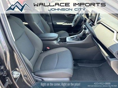 2023 Toyota RAV4 LE