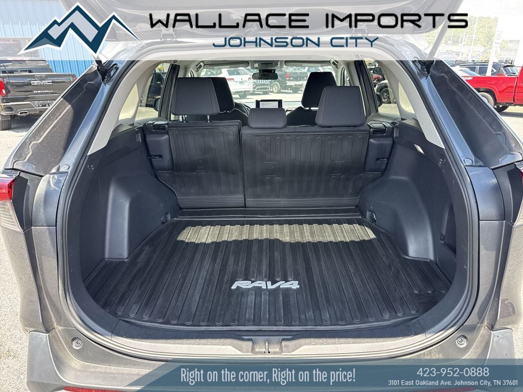 2023 Toyota RAV4 LE