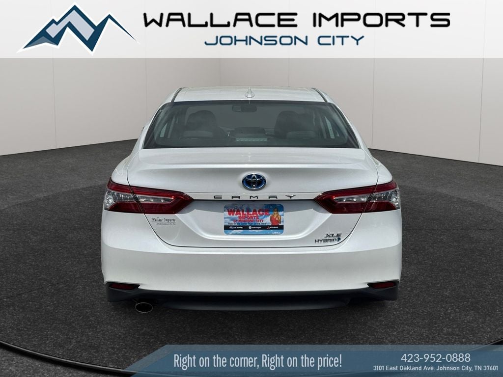 2020 Toyota Camry Hybrid XLE