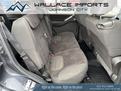 2011 Nissan Pathfinder SV