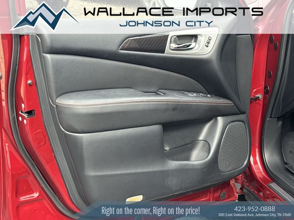 2020 Nissan Pathfinder SL