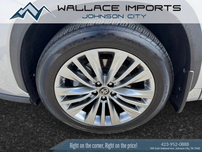2024 Toyota Highlander Hybrid Platinum