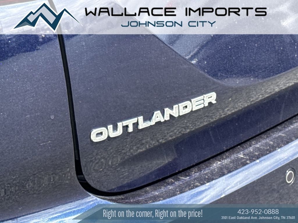 2023 Mitsubishi Outlander SE