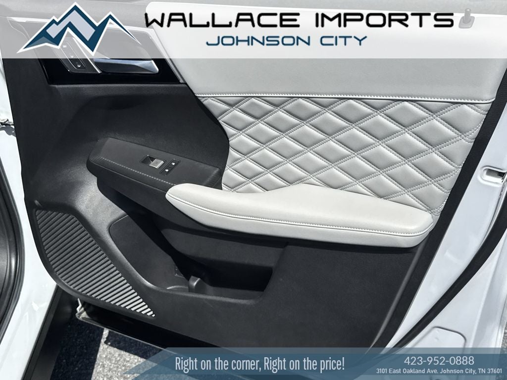 2023 Mitsubishi Outlander PHEV SEL