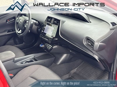 2022 Toyota Prius LE