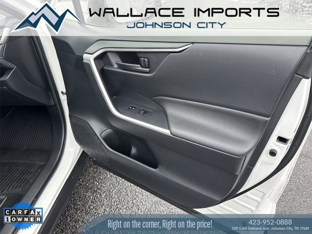 2023 Toyota RAV4 Hybrid LE