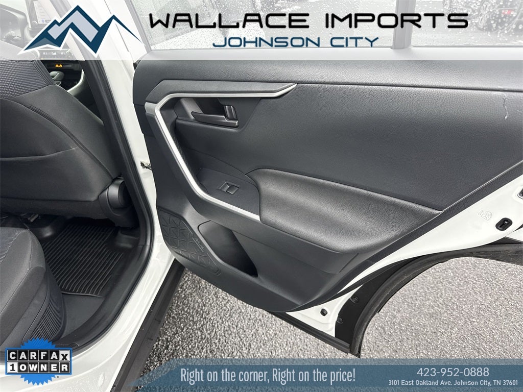 2023 Toyota RAV4 Hybrid LE