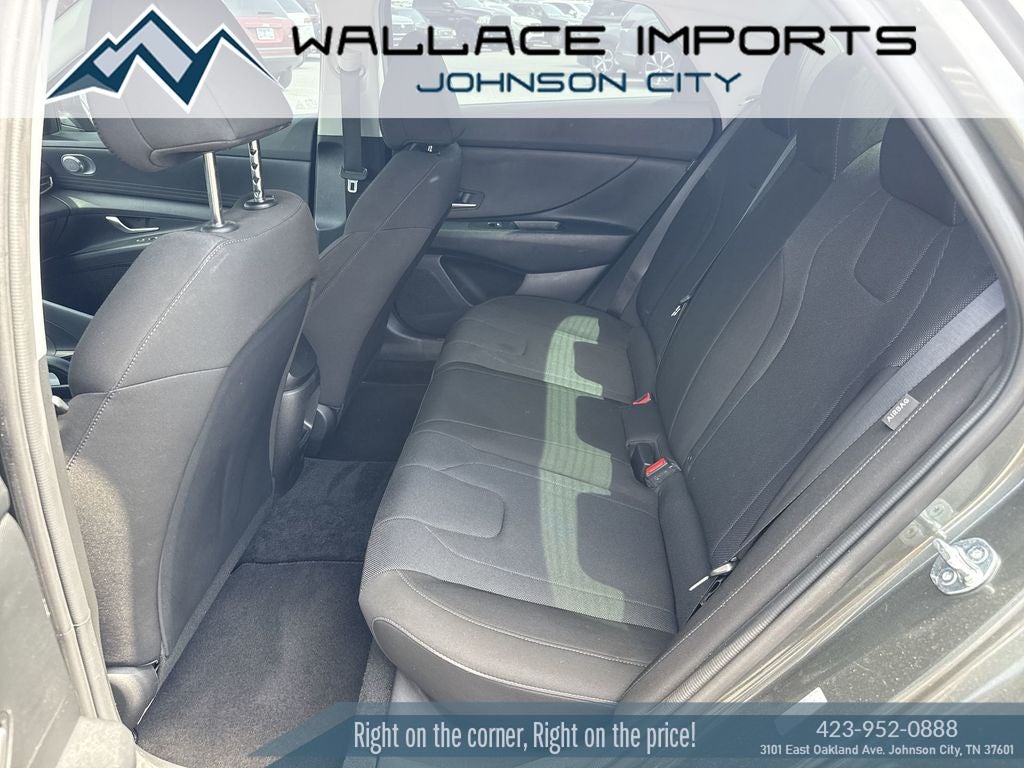 2024 Hyundai Elantra SE
